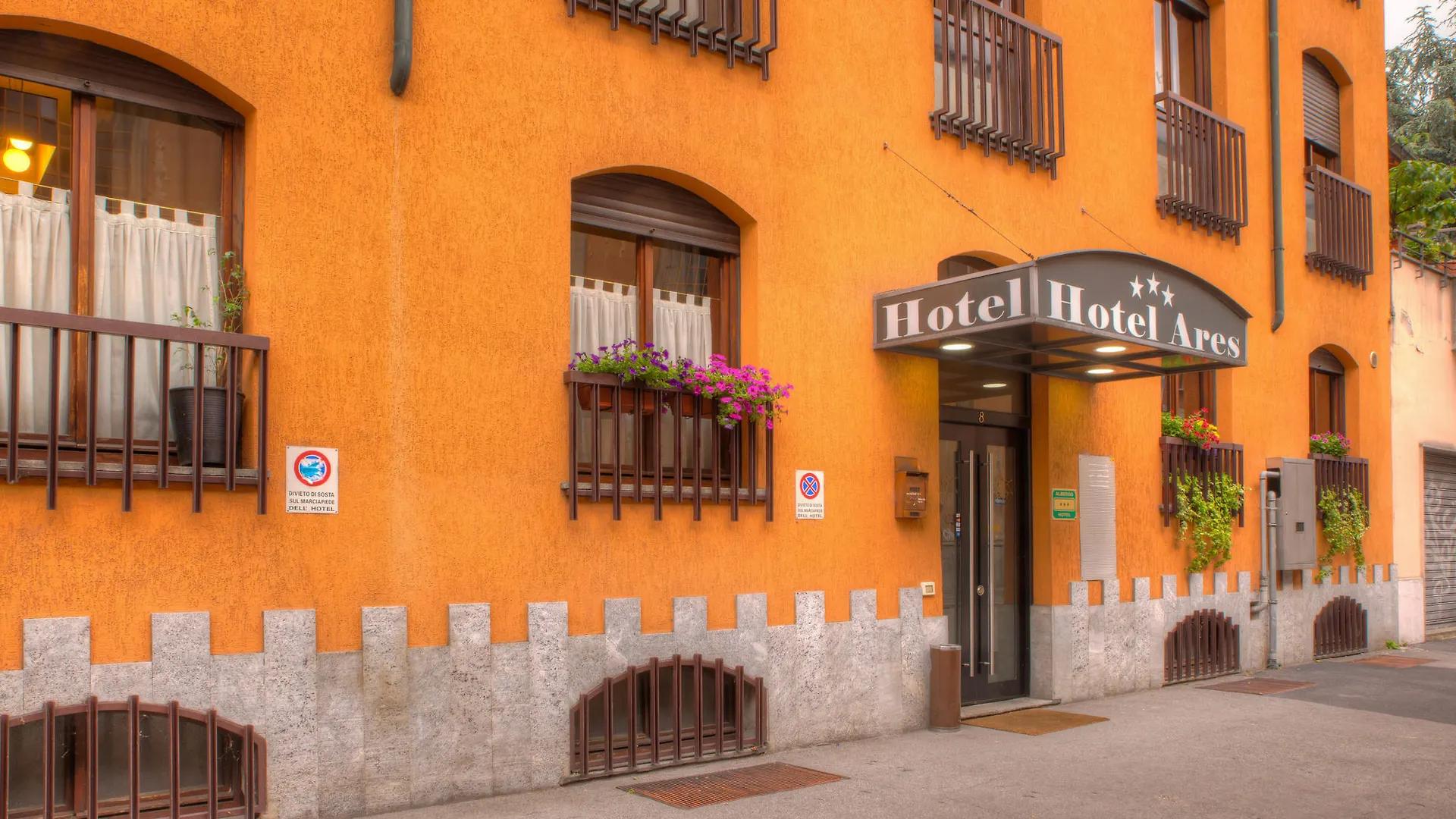 Hotel Ares Milano